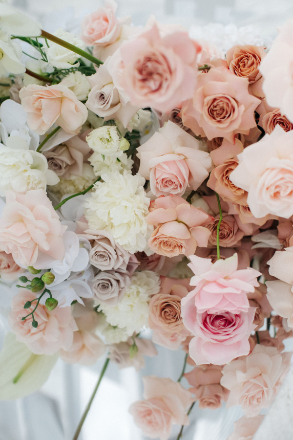 Букет невесты: нежные варианты с розами