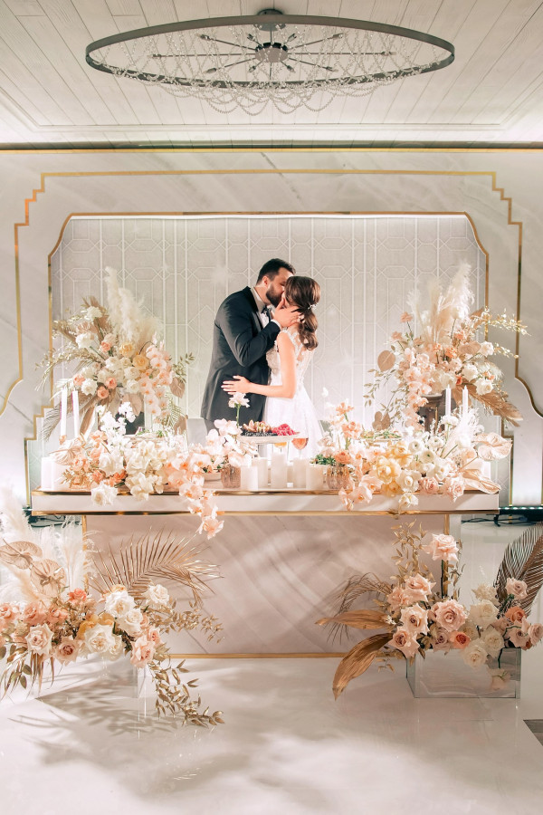 Оформление свадьбы в золотых оттенках: 6 идей