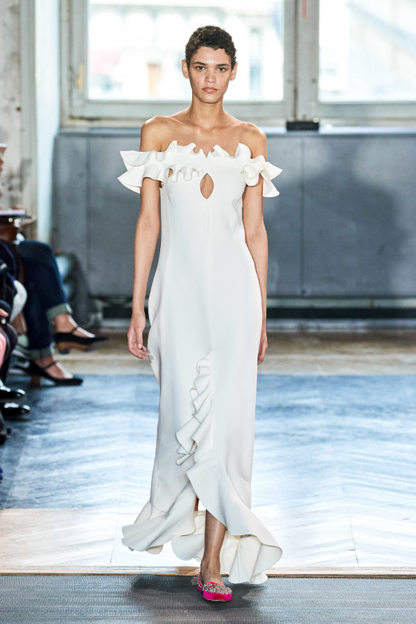 15 лучших свадебных платьев Недели моды в