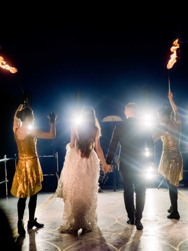 Белоснежная свадьба на берегу озера