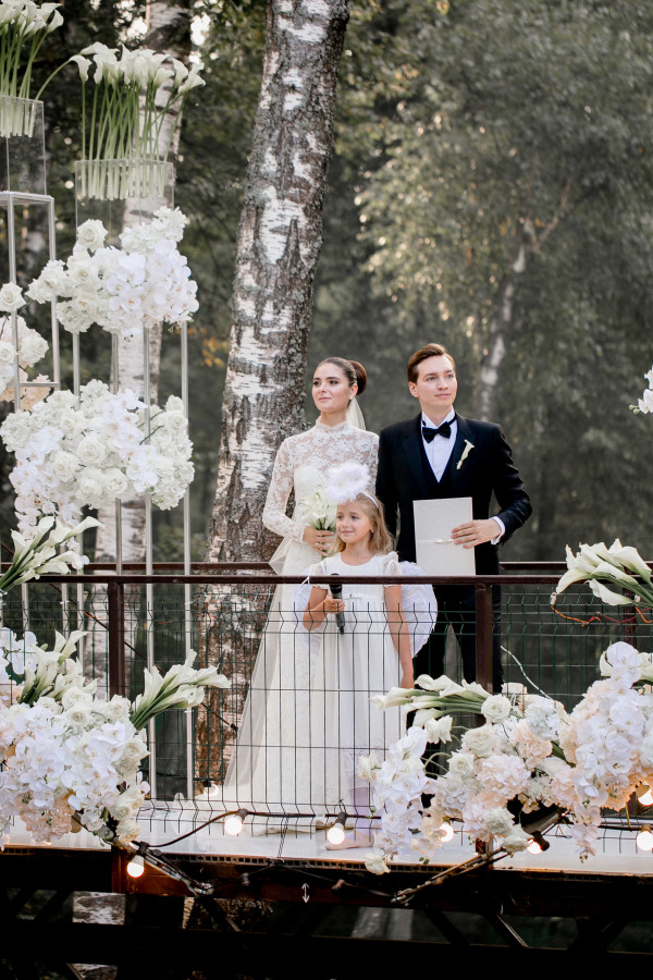 Летняя свадьба среди сосен