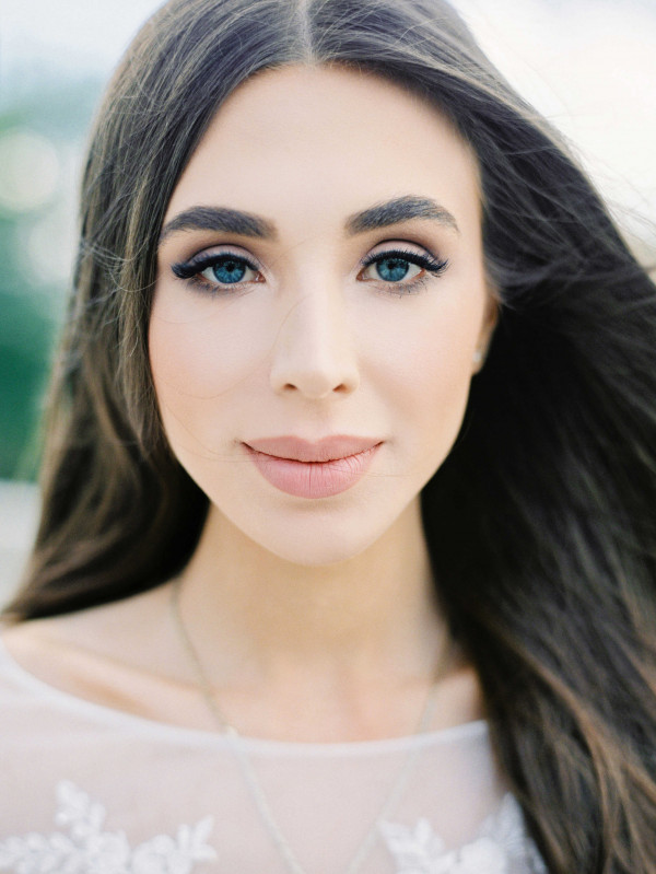 Белоснежная свадьба на берегу озера