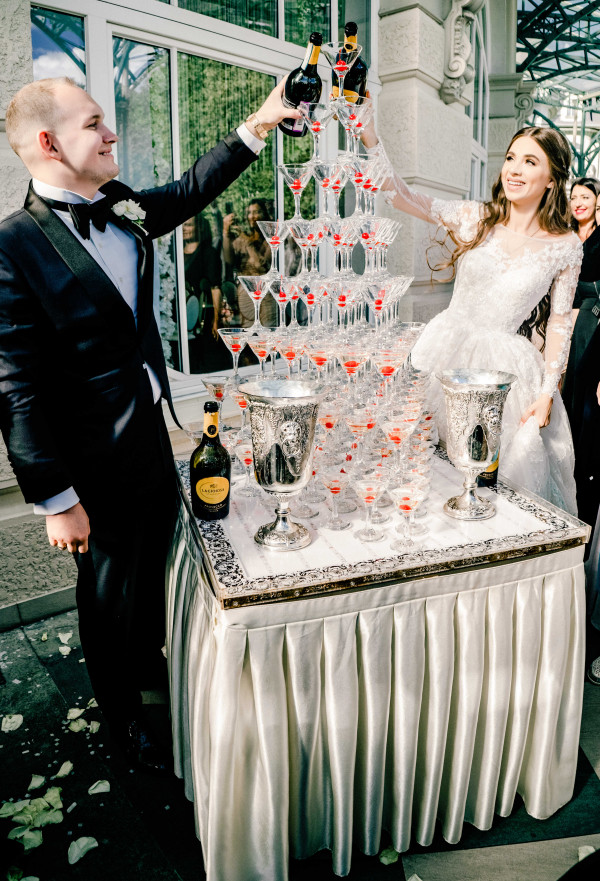 Белоснежная свадьба на берегу озера