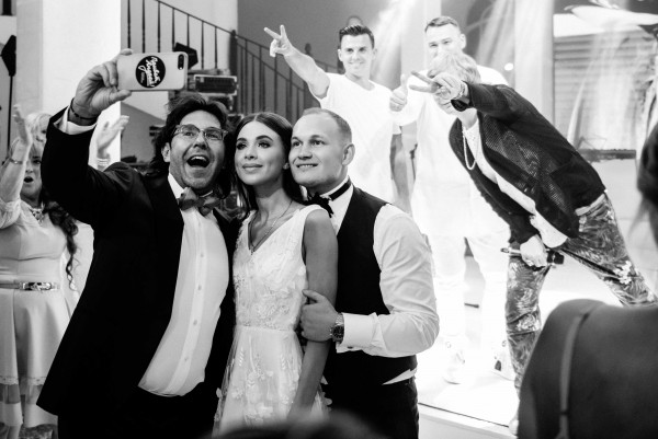 Белоснежная свадьба на берегу озера