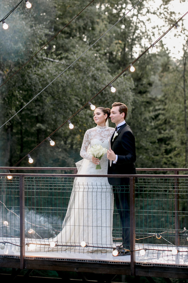 Летняя свадьба среди сосен