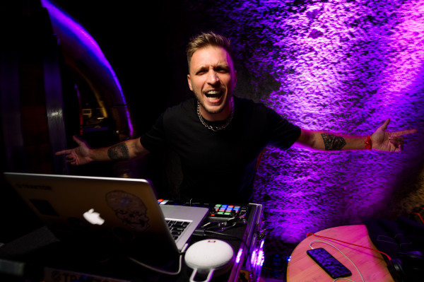 Диджеи Сергей Лосев