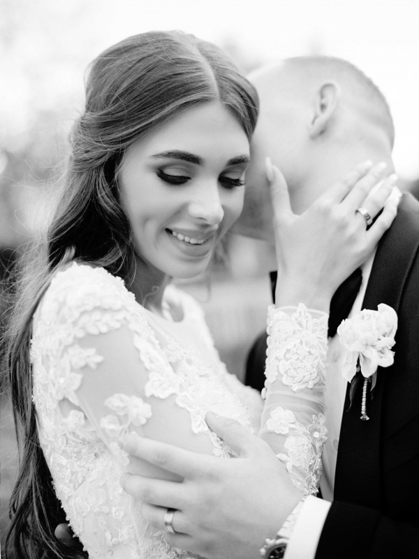 Белоснежная свадьба на берегу озера