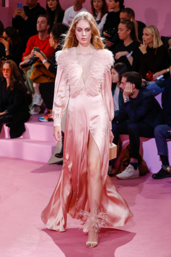 15 лучших свадебных платьев Недели моды в