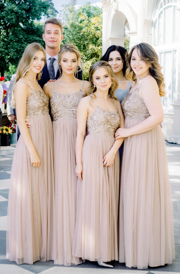 Белоснежная свадьба на берегу озера