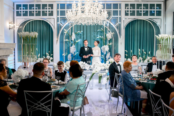 Летняя свадьба среди сосен