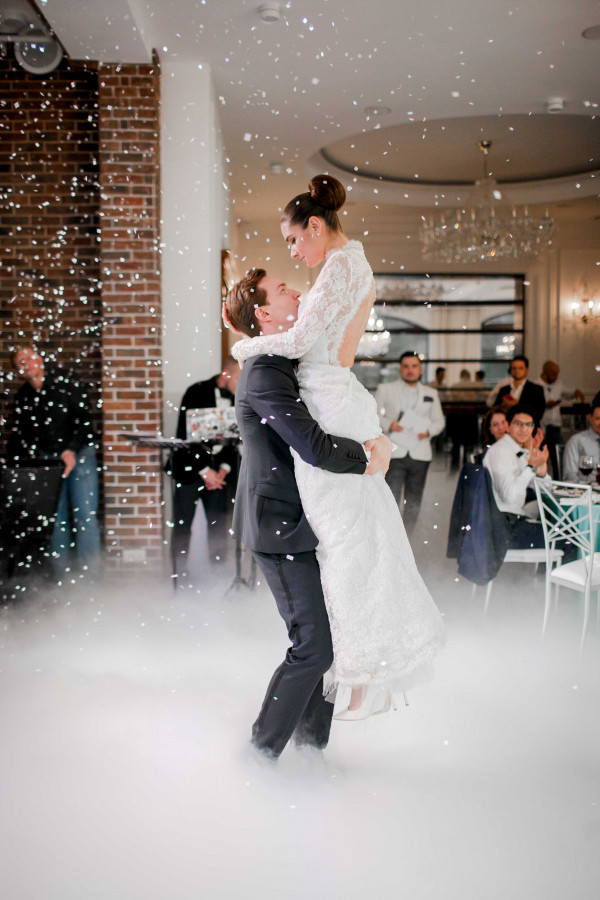 Летняя свадьба среди сосен