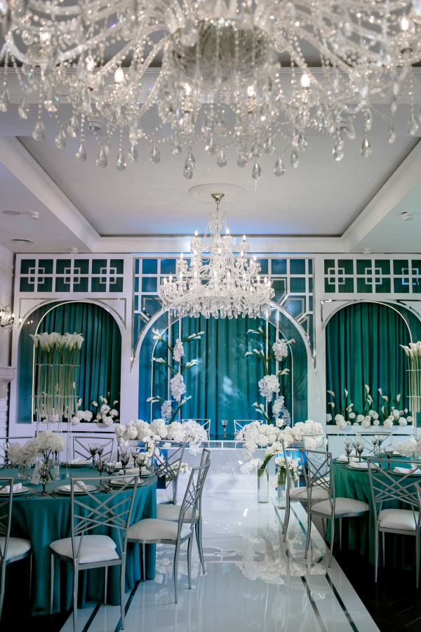 Летняя свадьба среди сосен