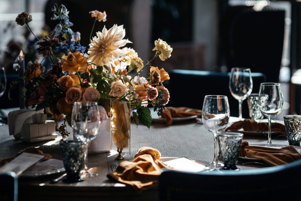 Оформление свадьбы в золотых оттенках: 6 идей