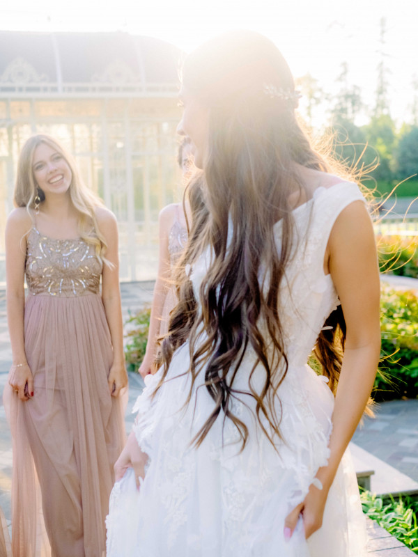 Белоснежная свадьба на берегу озера