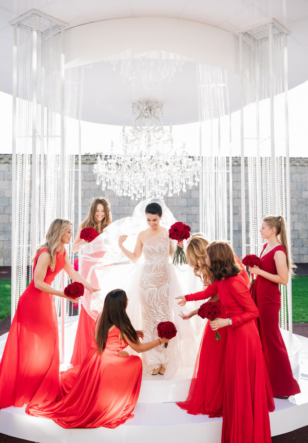 Как создавалась мультимедийная свадьба в старинном замке