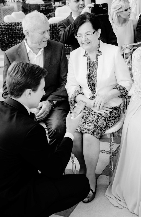 Белоснежная свадьба на берегу озера