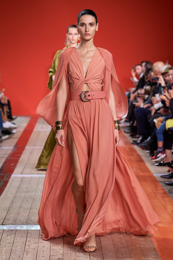 15 лучших свадебных платьев Недели моды в