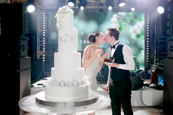 Летняя свадьба среди сосен