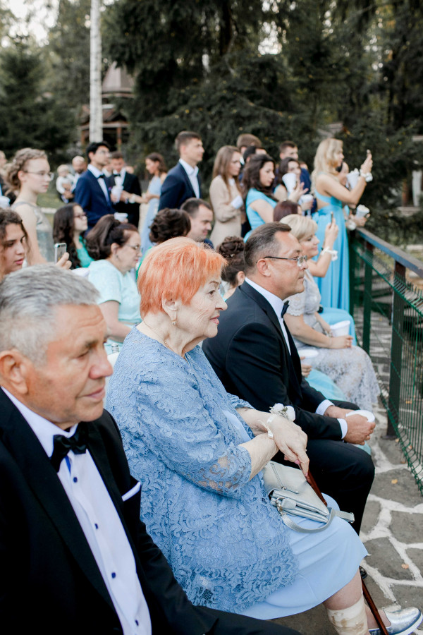 Летняя свадьба среди сосен