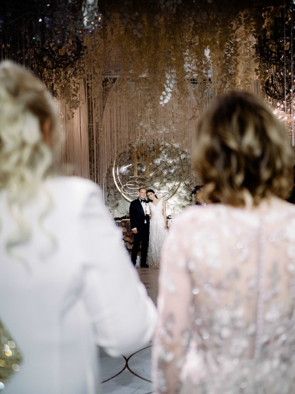 Белоснежная свадьба на берегу озера