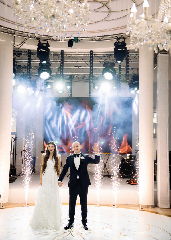 Белоснежная свадьба на берегу озера