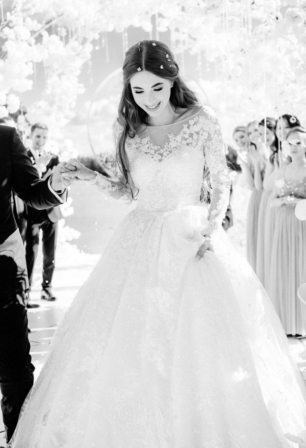 Белоснежная свадьба на берегу озера