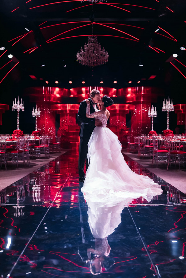 Как создавалась мультимедийная свадьба в старинном замке