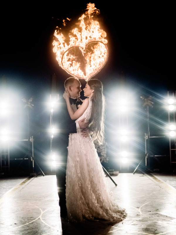 Белоснежная свадьба на берегу озера