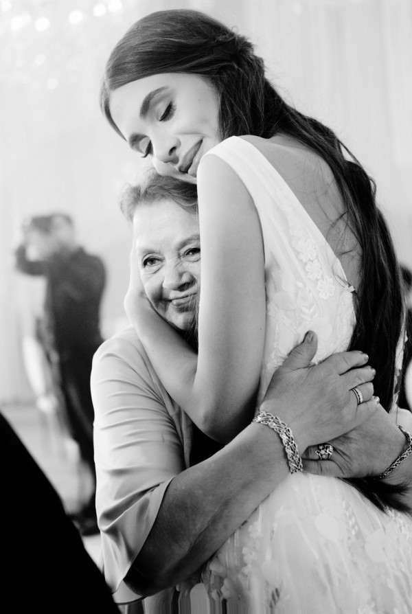 Белоснежная свадьба на берегу озера