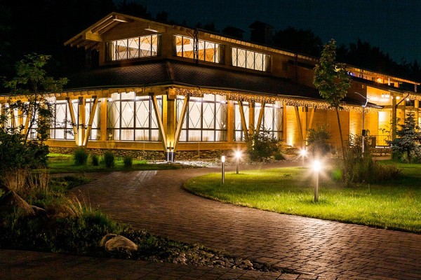 Все о свадьбах в загородном клубе ARTILAND