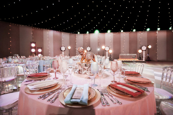 Свадьба в стиле цирка 1930-х годов