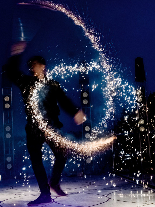 Белоснежная свадьба на берегу озера