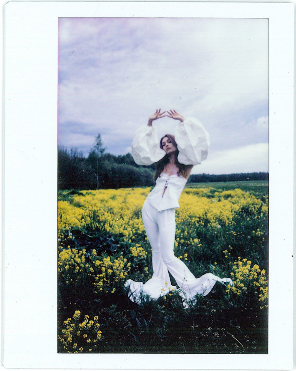 Почему вам нужен полароид на свадьбе