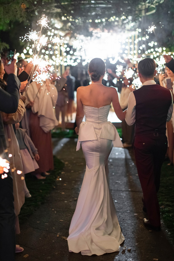 Свадьба с сухоцветами и декором в оттенке