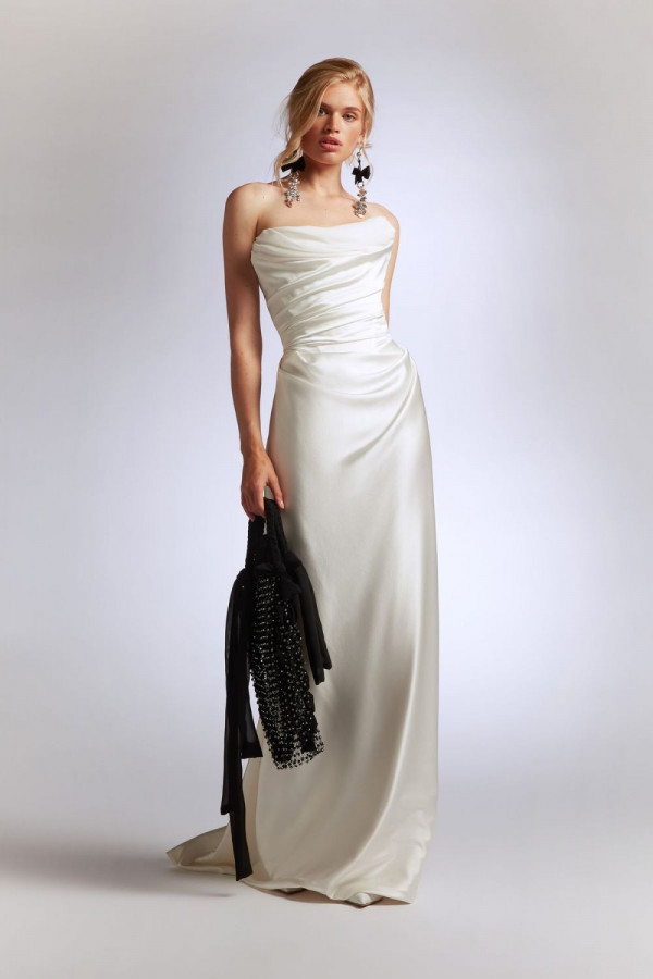 Платья-трансформеры из экоматериалов в коллекции Vivienne Westwood