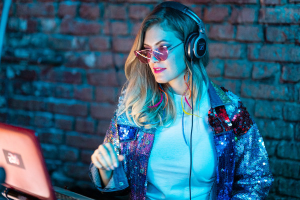 Диджеи Людмила Щербакова