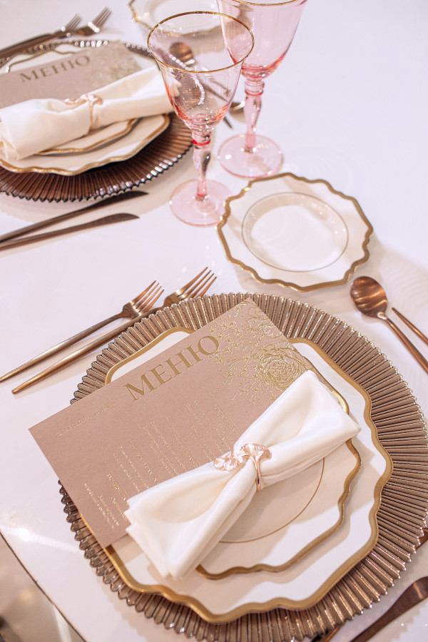 Свадьба с сухоцветами и декором в оттенке