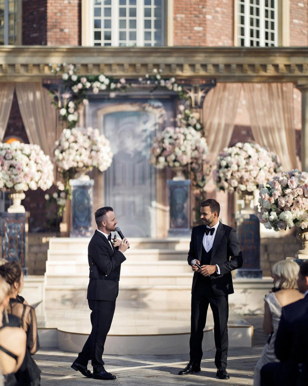 Ведущие Михаил Белянин