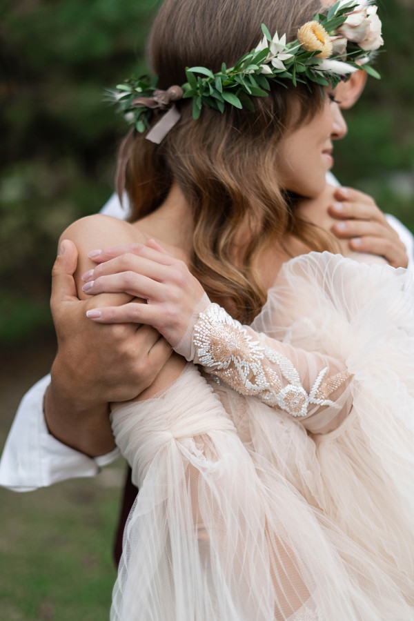 Свадьба с сухоцветами и декором в оттенке