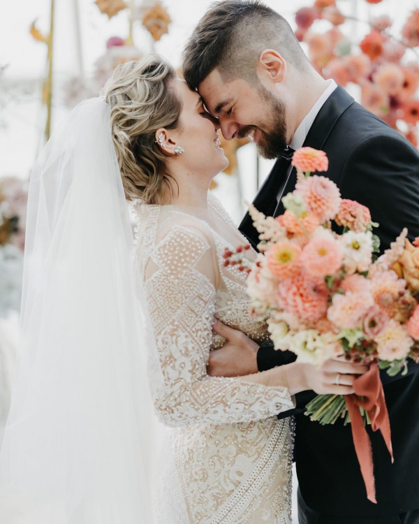 «В нашей жизни все по любви», —