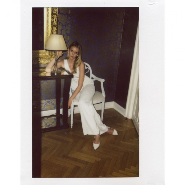 Почему вам нужен полароид на свадьбе