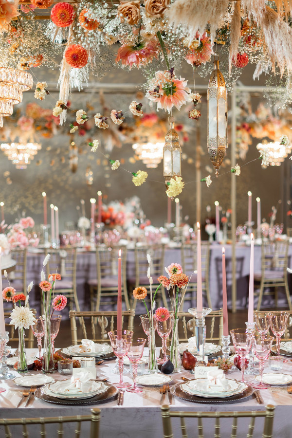 Свадьба с сухоцветами и декором в оттенке