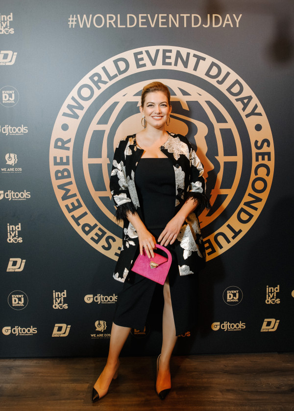 Диджеи Людмила Щербакова