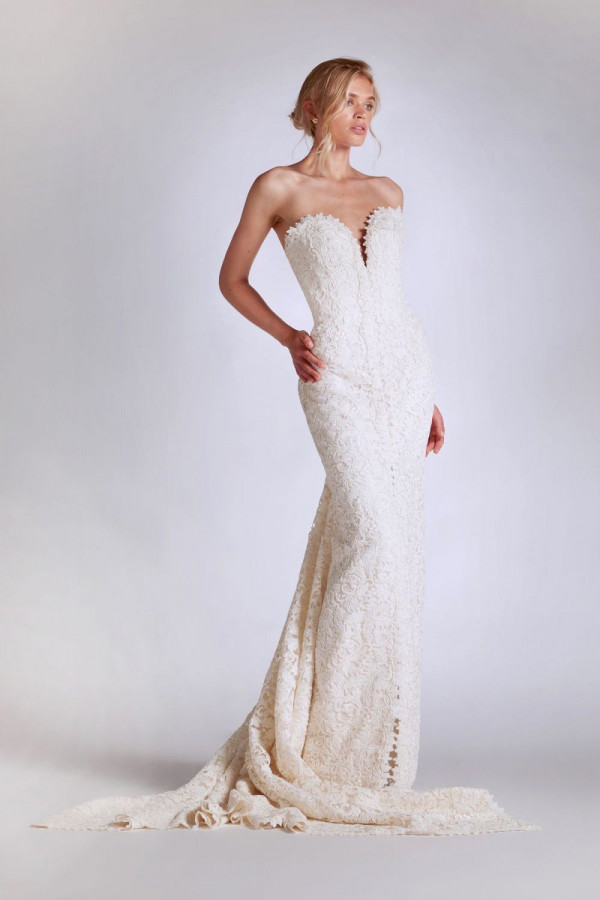 Платья-трансформеры из экоматериалов в коллекции Vivienne Westwood