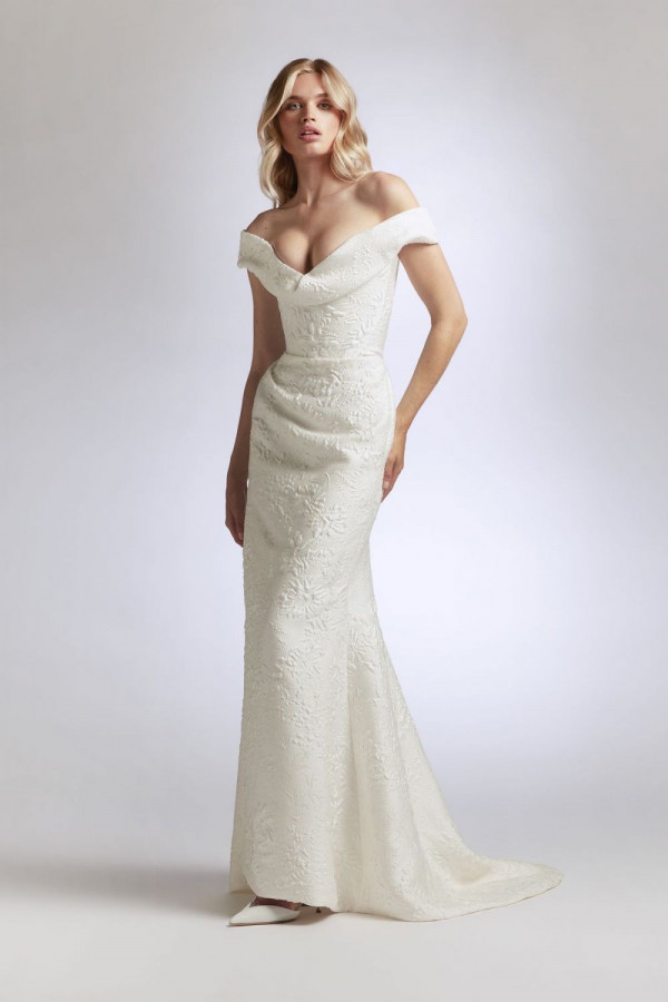 Платья-трансформеры из экоматериалов в коллекции Vivienne Westwood