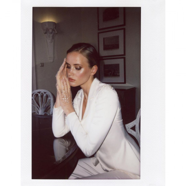 Почему вам нужен полароид на свадьбе