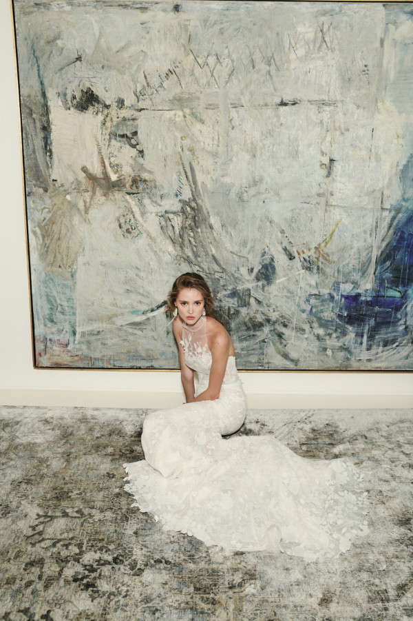 3D-цветы, невесомые ткани и съемные рукава в