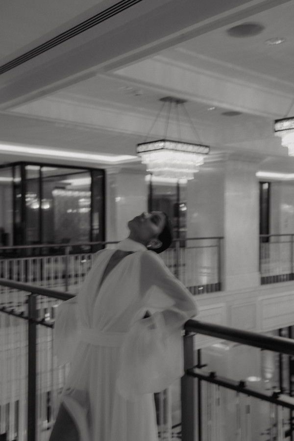 Смазанные свадебные снимки — тренд, а не