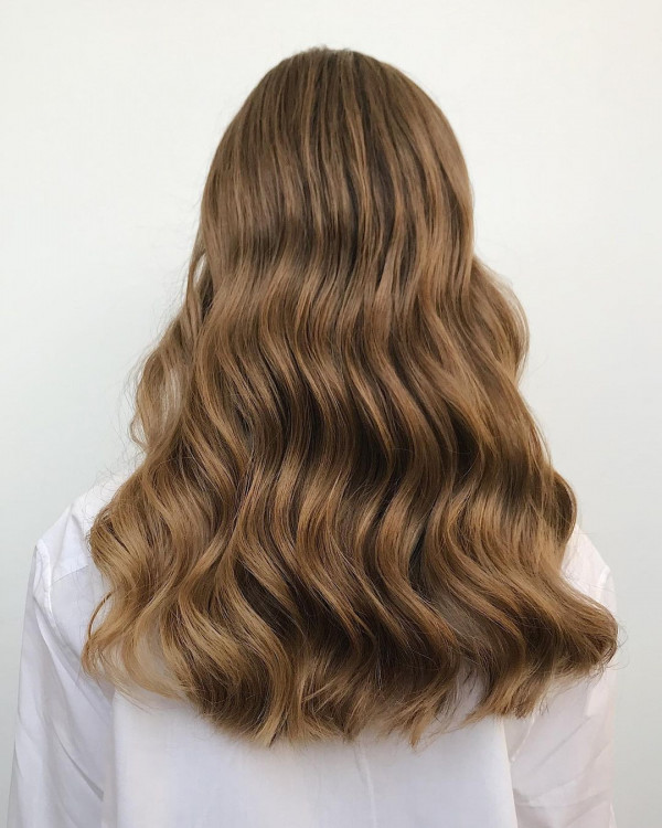 Надоели небрежные пучки? Выбирайте «волну» для свадебной