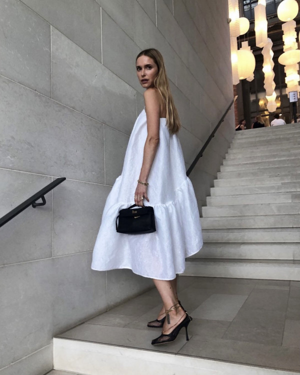 Простые total-white образы для росписи в загсе